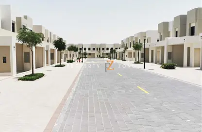 Villa - 3 Bedrooms - 3 Bathrooms for sale in Noor Townhouses - Town Square - Dubai