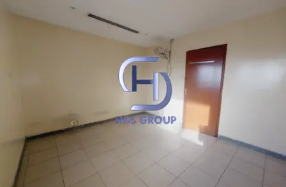 Apartment - 2 Bedrooms - 1 Bathroom for rent in Fire Station Road - Muwaileh - Sharjah