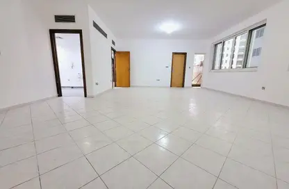 شقة - 3 غرف نوم - 4 حمامات للايجار في شارع خليفة - أبوظبي