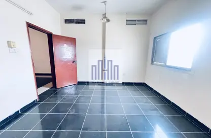 Apartment - 2 Bedrooms - 1 Bathroom for rent in Fire Station Road - Muwaileh - Sharjah