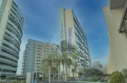 Apartment - 4 Bedrooms - 5 Bathrooms for rent in Al Muneera Island - Al Raha Beach - Abu Dhabi