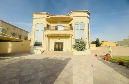Villa - 5 Bedrooms - 6 Bathrooms for rent in Al Warqa'a 4 - Al Warqa'a - Dubai