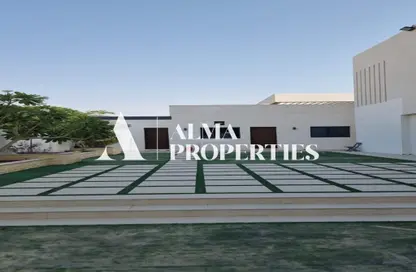 Villa - 5 Bedrooms - 7 Bathrooms for sale in West Yas - Yas Island - Abu Dhabi