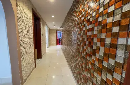 شقة - 2 غرف نوم - 3 حمامات للبيع في برج الكورنيش - طريق كورنيش عجمان - عجمان