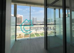 صورةشرفة لـ: دوبلكس - 2 غرف نوم - 3 حمامات للكراء في الراحه لوفتس - شاطئ الراحة - أبوظبي, صورة 1