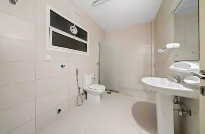 Compound - 2 Bedrooms for rent in Al Rigga - Deira - Dubai