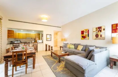 Apartment - 2 Bedrooms - 2 Bathrooms for rent in Al Ghaf 3 - Al Ghaf - Greens - Dubai