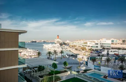 Apartment - 2 Bedrooms - 2 Bathrooms for sale in Seagate Building 1 - Seagate - Mina Rashid - Dubai