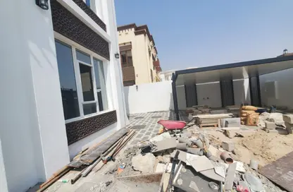 فيلا - 4 غرف نوم - 4 حمامات للبيع في الرقيبة - السيوح - الشارقة