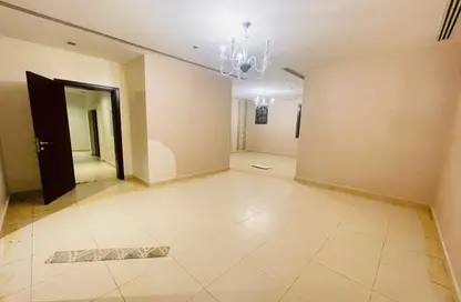 Duplex - 3 Bedrooms - 5 Bathrooms for rent in Al Mamzar - Sharjah - Sharjah