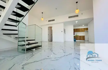 Apartment - 2 Bedrooms - 3 Bathrooms for rent in Oasis 2 - Oasis Residences - Masdar City - Abu Dhabi