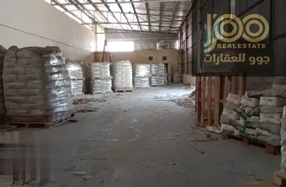 مستودع - استوديو - 8 حمامات للايجار في أم الثعوب - أم القيوين