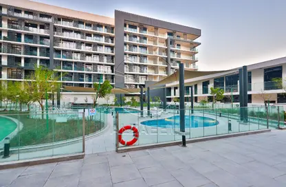 Apartment - Studio - 1 Bathroom for rent in The Gate - Masdar City - Abu Dhabi