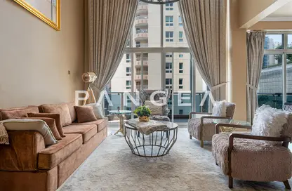 Apartment - 3 Bedrooms - 4 Bathrooms for rent in Emerald Residence - Dubai Marina - Dubai