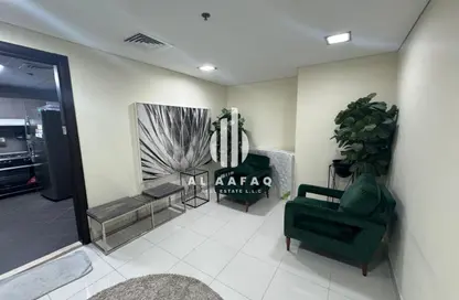 Apartment - 3 Bedrooms - 4 Bathrooms for rent in Al Khan - Sharjah