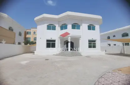 Villa - 5 Bedrooms for rent in Rabdan - Abu Dhabi