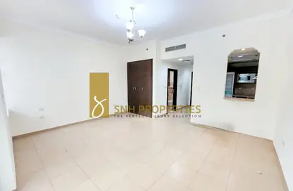 شقة - 1 حمام للايجار في برج ويمبلدون - مدينة دبي الرياضية - دبي