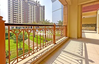 Balcony image for: Apartment - 2 Bedrooms - 2 Bathrooms for sale in Marina Residences 6 - Marina Residences - Palm Jumeirah - Dubai, Image 1