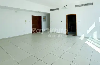 صورة لـ غرفة فارغة شقة - 2 غرف نوم - 3 حمامات للايجار في برج كاسكيد - دبي مارينا - دبي ، صورة رقم 1