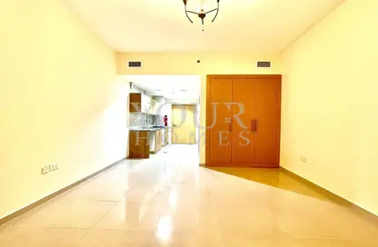 Apartment - Studio - 1 Bathroom for rent in May Residence - Jumeirah Village Circle - Dubai