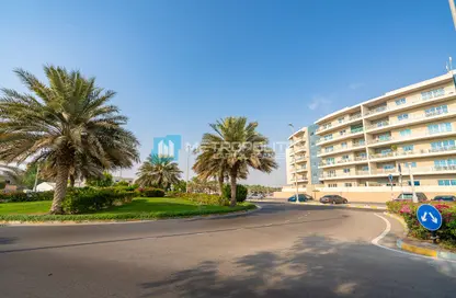 Apartment - 1 Bedroom - 2 Bathrooms for sale in Tower 31 - Al Reef Downtown - Al Reef - Abu Dhabi