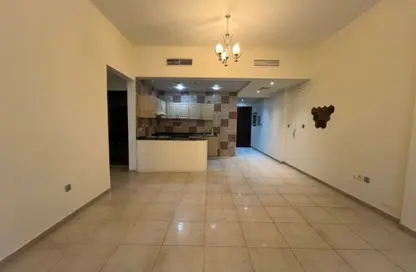 Apartment - 1 Bedroom - 2 Bathrooms for rent in Hamza Tower - Dubai Sports City - Dubai
