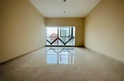 Empty Room image for: Apartment - 1 Bedroom - 1 Bathroom for rent in Jannah Place City Center - Al Falah Street - City Downtown - Abu Dhabi, Image 1