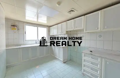 Apartment - 2 Bedrooms - 3 Bathrooms for rent in Al Wafaa building - Al Majaz 2 - Al Majaz - Sharjah