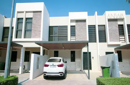 Apartment - 3 Bedrooms - 4 Bathrooms for sale in Claret - Damac Hills 2 - Dubai