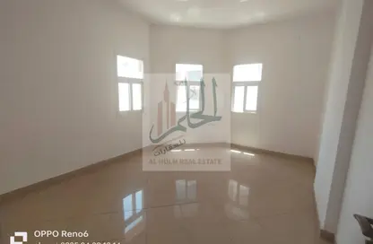 شقة - غرفة نوم - 2 حمامات للايجار في الراشدية 3 - الراشدية - عجمان