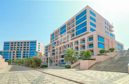 Outdoor Building image for: Apartment - 1 Bedroom - 2 Bathrooms for rent in Marina Sunset Bay - The Marina - Abu Dhabi, Image 1