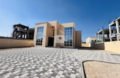 فيلا - 8 غرف نوم - 8 حمامات للايجار في مدينة الرياض - أبوظبي