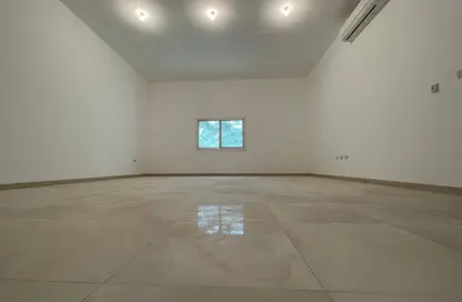 Apartment - 3 Bedrooms - 3 Bathrooms for rent in SHM12 - Al Shawamekh - Abu Dhabi Apartment - 3 Bedrooms - 3 Bathrooms for rent in SHM12 - Al Shawamekh - Abu Dhabi