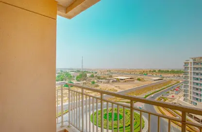 Apartment - 1 Bedroom - 2 Bathrooms for sale in Mazaya 29 - Queue Point - Dubai Land - Dubai