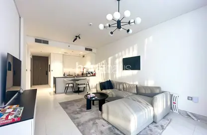 Living Room image for: Apartment - 1 Bedroom - 2 Bathrooms for rent in Residences 3 - District One - Mohammed Bin Rashid City - Dubai, Image 1