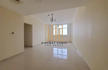 شقة - 3 غرف نوم - 3 حمامات للايجار في يو أو إس - تجارية مويلح - الشارقة