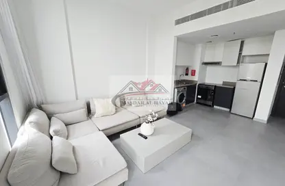 Apartment - Studio - 1 Bathroom for rent in The Link - East Village - Aljada - Sharjah