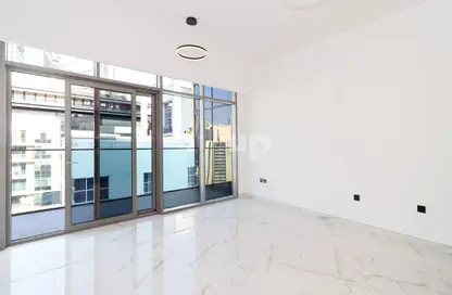 Apartment - 1 Bedroom - 2 Bathrooms for rent in Royal Regency - Business Bay - Dubai