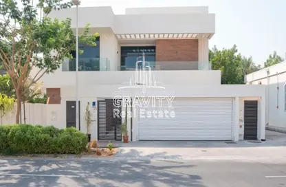 Villa - 5 Bedrooms - 6 Bathrooms for sale in West Yas - Yas Island - Abu Dhabi