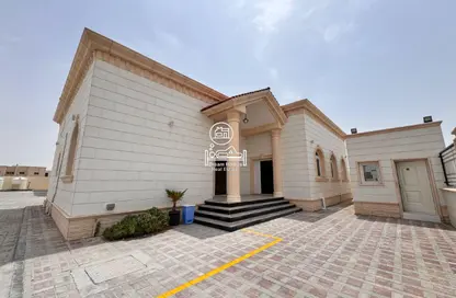 Apartment - 2 Bedrooms - 2 Bathrooms for rent in Mohamed Bin Zayed City - Abu Dhabi