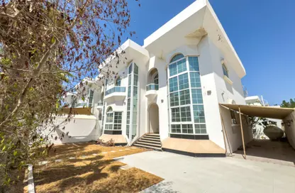 Villa - 4 Bedrooms - 6 Bathrooms for rent in Jumeirah 3 Villas - Jumeirah 3 - Jumeirah - Dubai
