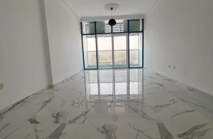 Apartment - 2 Bedrooms - 2 Bathrooms for rent in Gate Tower 1 - Musheiref - Ajman