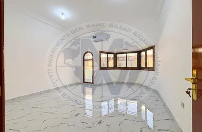 Villa - 3 Bedrooms - 3 Bathrooms for rent in Al Khalidiya - Abu Dhabi