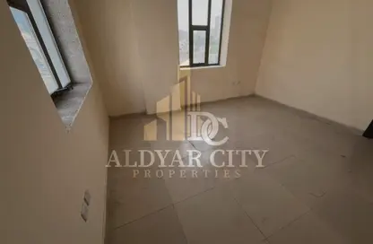 شقة - غرفة نوم - 2 حمامات للايجار في مساكن كورنيش عجمان - طريق كورنيش عجمان - عجمان