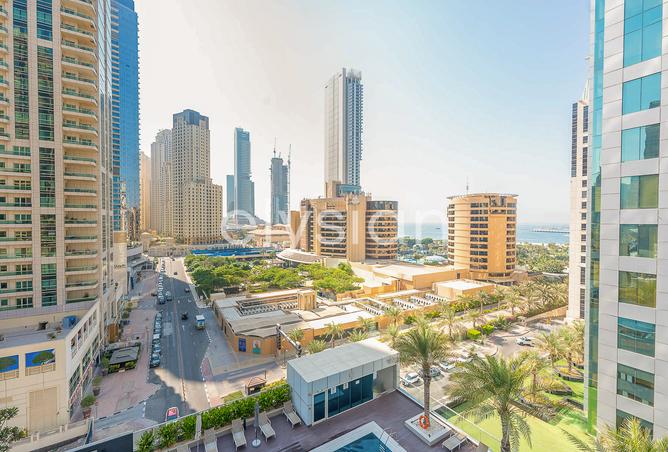 Marina View | Unfurnished | Bright Interiors