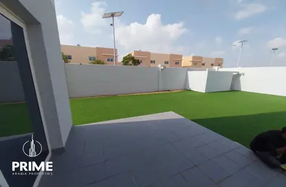 Terrace image for: Apartment - 2 Bedrooms - 4 Bathrooms for rent in Manazel Al Reef 2 - Al Samha - Abu Dhabi, Image 1