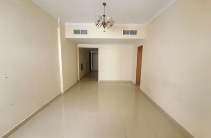 Apartment - 1 Bedroom - 2 Bathrooms for rent in Hajar Building - Muwaileh Commercial - Sharjah