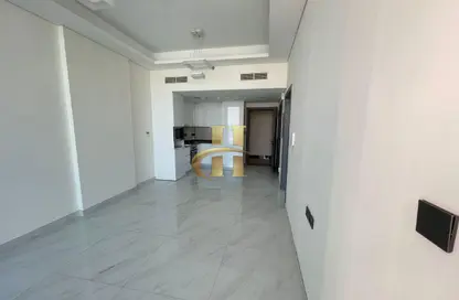 Apartment - 1 Bedroom - 2 Bathrooms for rent in Samana Park Views - Arjan - Dubai