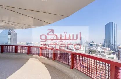 Apartment - 4 Bedrooms - 4 Bathrooms for rent in Silver Tower - Corniche Road - Abu Dhabi