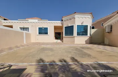 Villa - 4 Bedrooms - 3 Bathrooms for rent in Al Habooy - Al Markhaniya - Al Ain